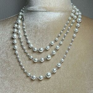 Premier Designs long faux pearl necklace